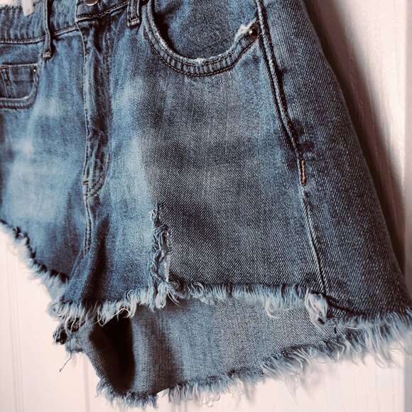 H&M Divided High Waist‎ Cut Off Distressed Denim Jean Hot Shorts Women's Size 10 - Picture 3 of 5